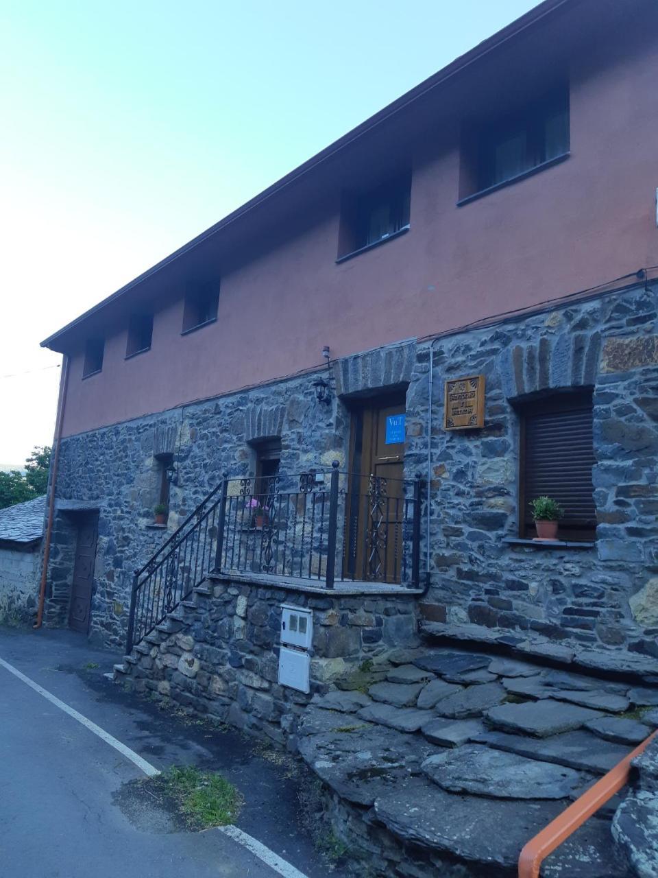 Casa Antonio Y Benina Villa Sosas de Laciana Eksteriør bilde